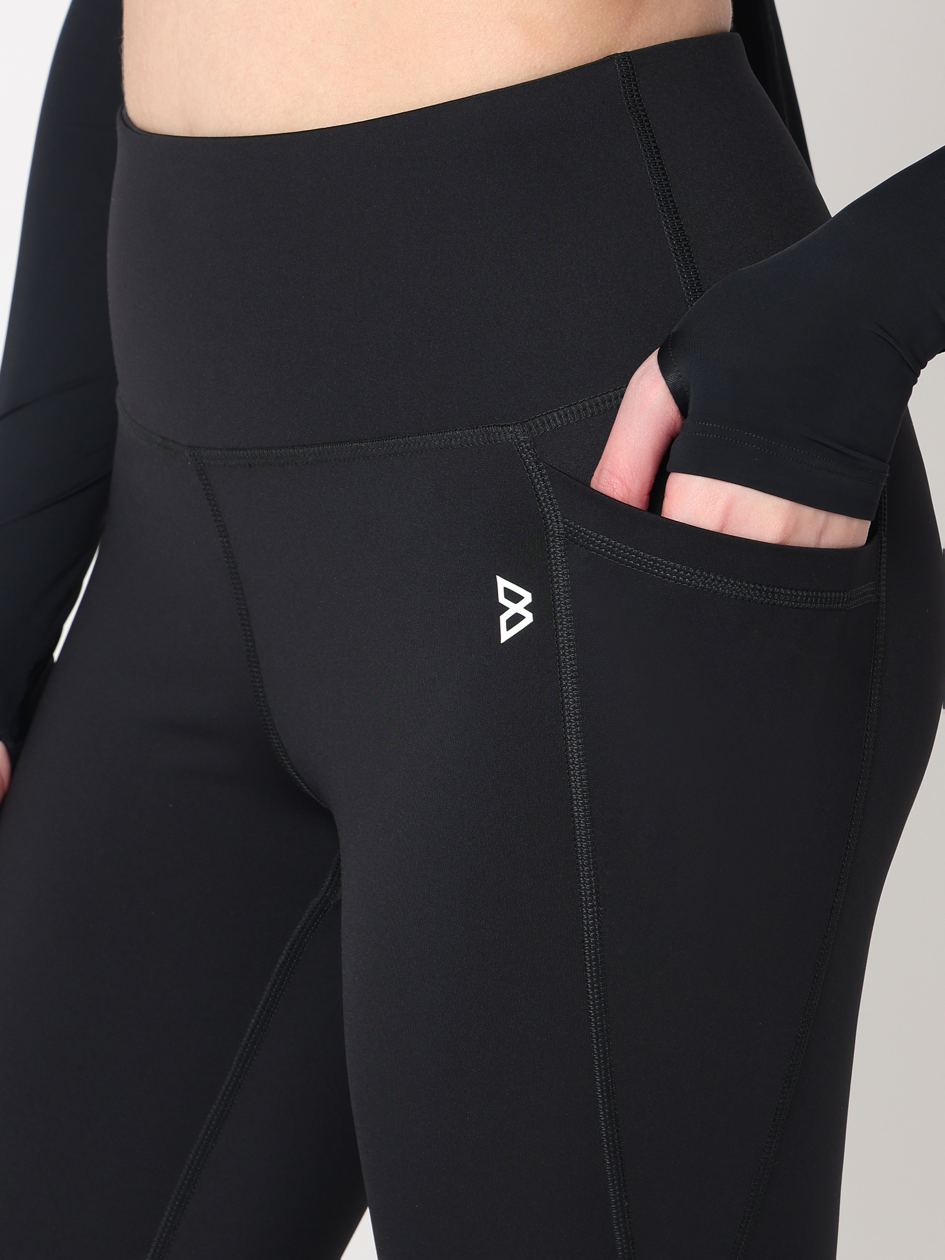 Black Essential Leggings