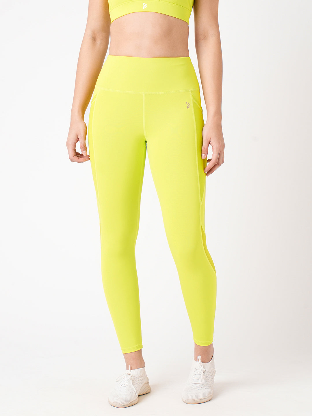 Neon activewear set 2025